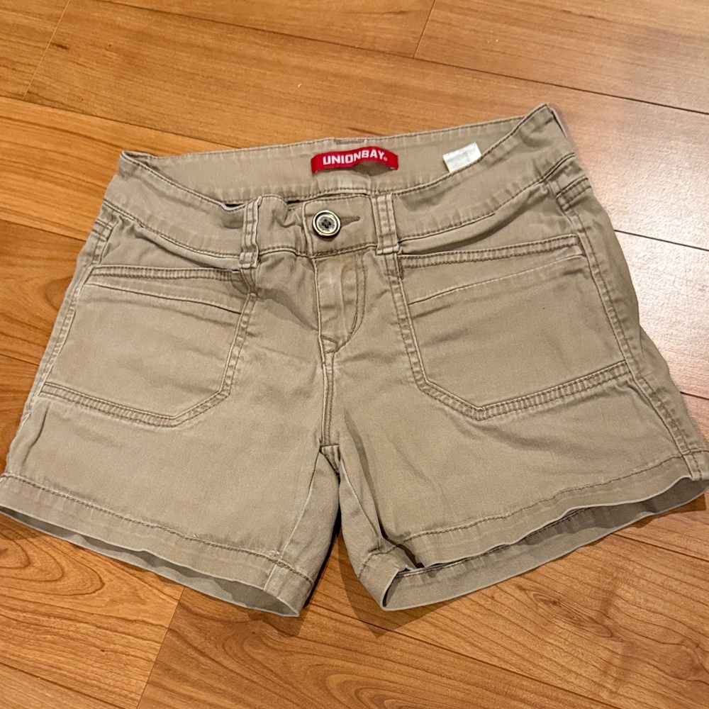 UNIONBAY Women's Khaki Shorts